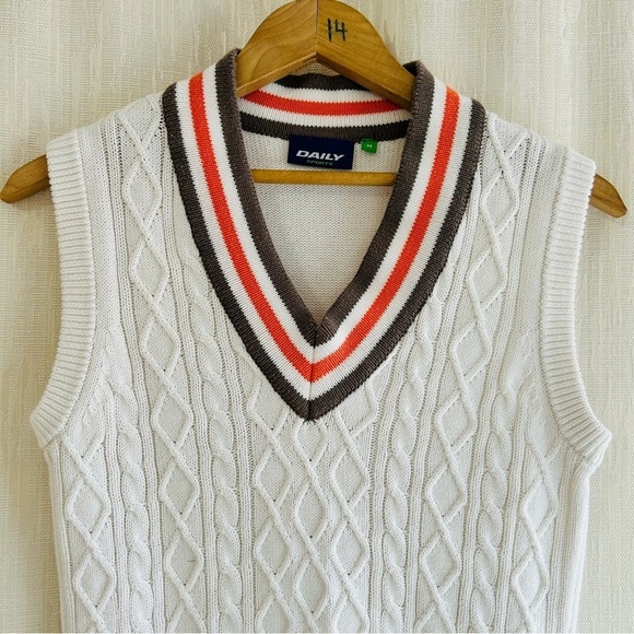 Vintage cable knit cricket style sports vest - Picture 2 of 8